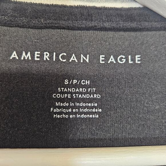 American Eagle Black and white Velour Crewneck Shirt - Picture 3 of 7